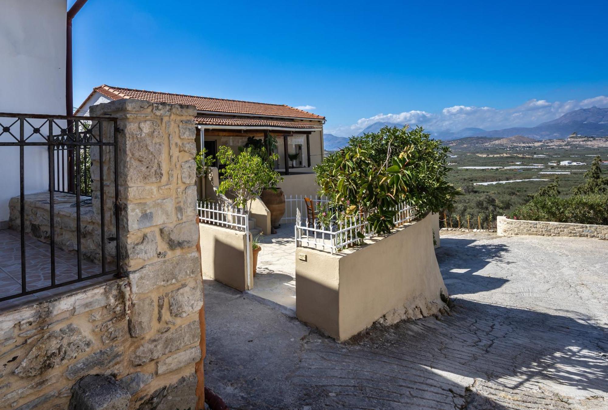 Serenity View - Traditional Village Apartment Kouses 외부 사진